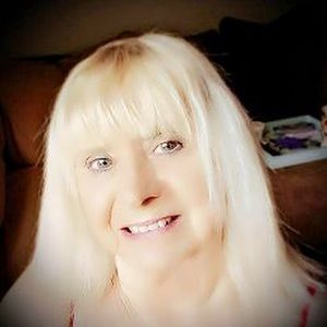 Meet your Posher, Kay